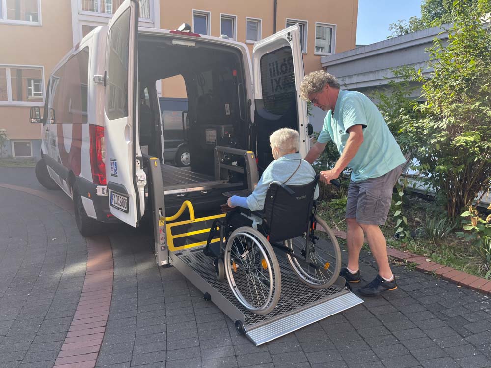 fahrdienst rumpf bild fahrer